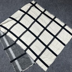 ZARA‎ ACCESOIRES Women's Fringed Scarf Black-White Casual